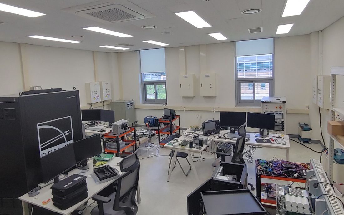 Bench and instrument area